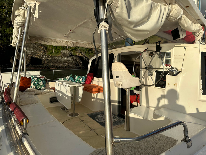 Casa Bianca sailing catamaran - cockpit